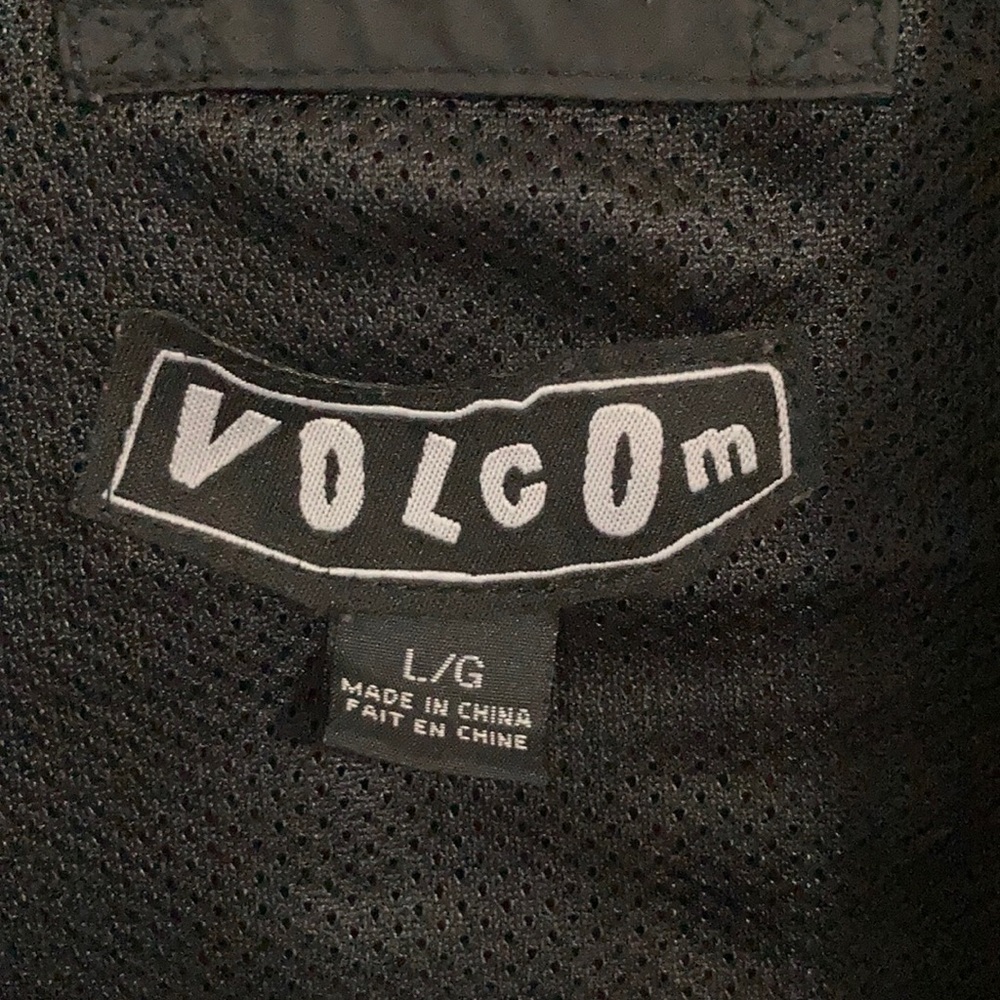 Volcom Windbreaker - Picture 3 of 4
